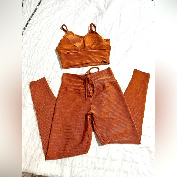 Women's Coper Set - Picture 2 of 3